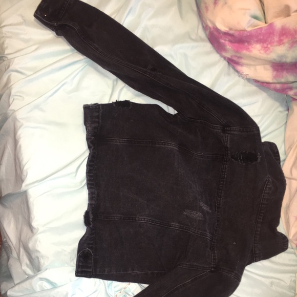 Black distressed denim jacket - Picture 4 of 5